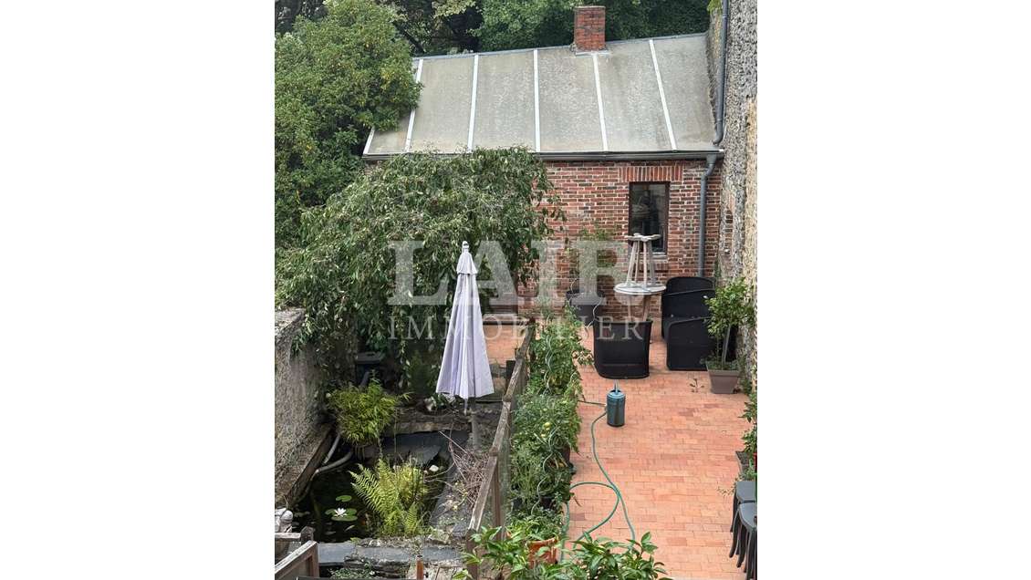 A vendre très belle surface commerciale Mayenne