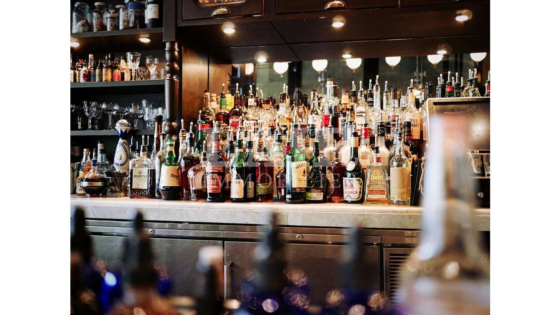 A louer commerce de bar très bien situé à Mayenne