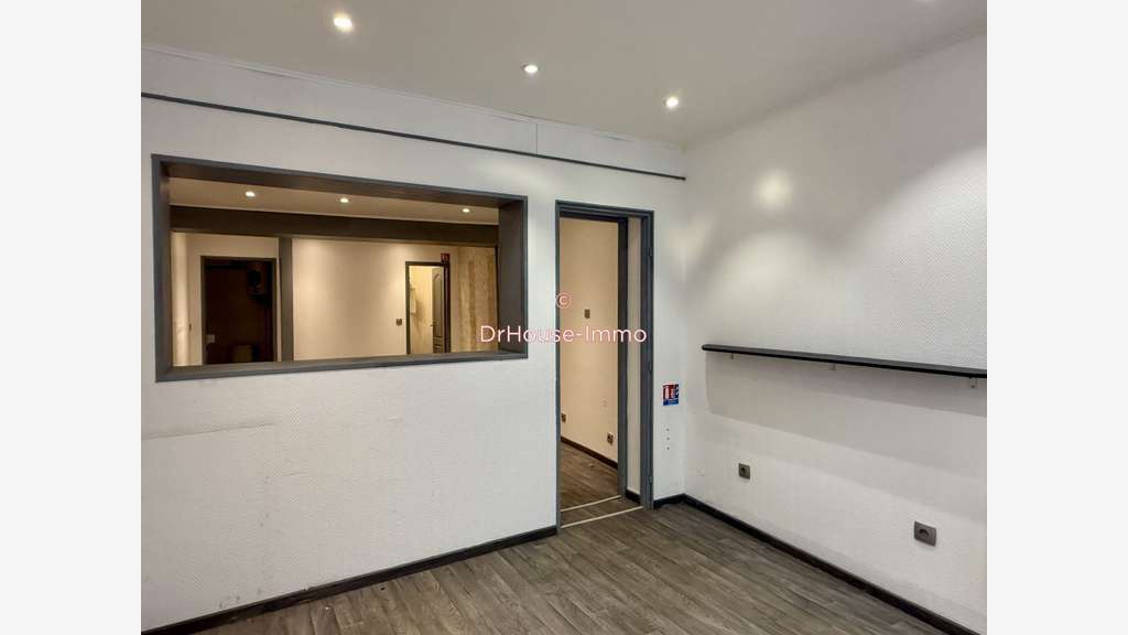 AV murs commerciaux 33m² à Meaux secteur attractif