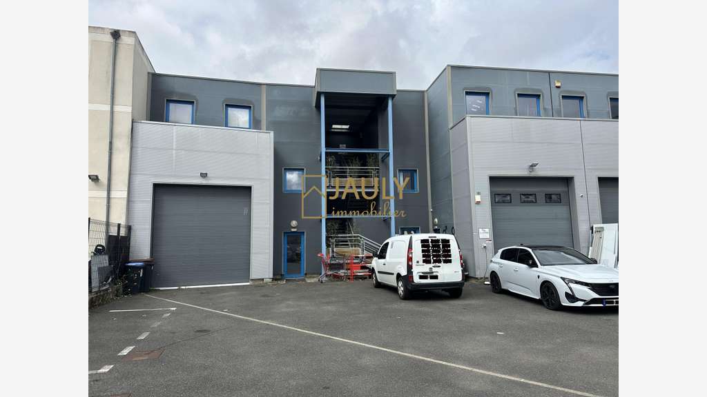 Vente local d'activités 210m² à Meaux / Villenoy