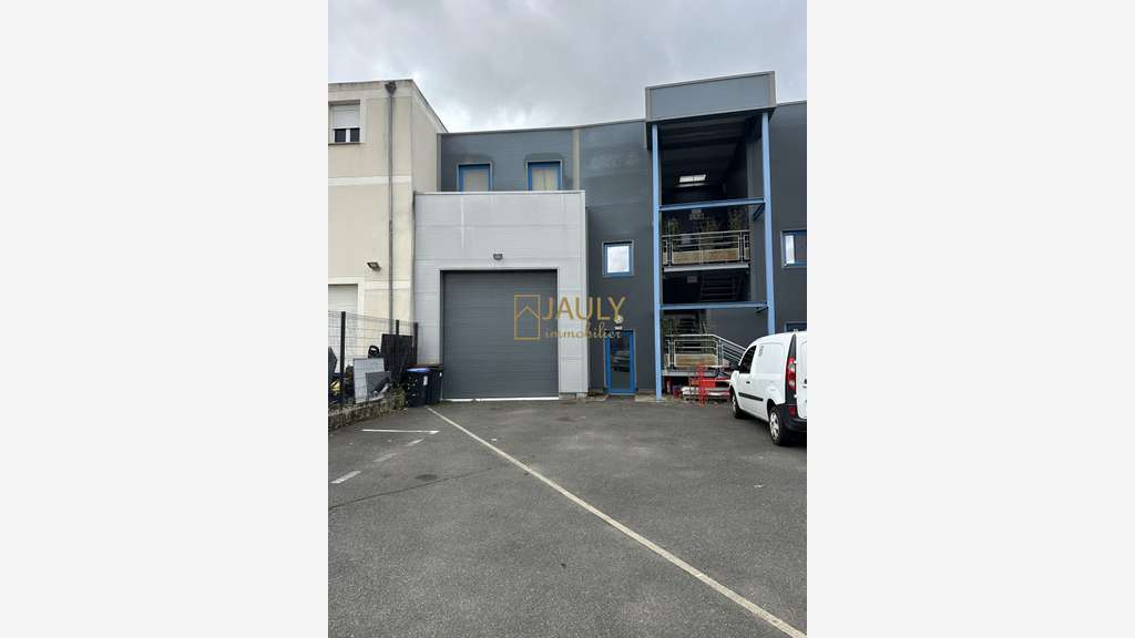 Vente local d'activités 210m² à Meaux / Villenoy
