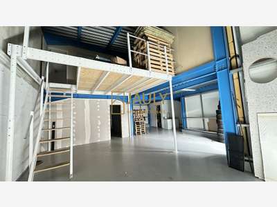 Vente local d'activités 210m² à Meaux / Villenoy