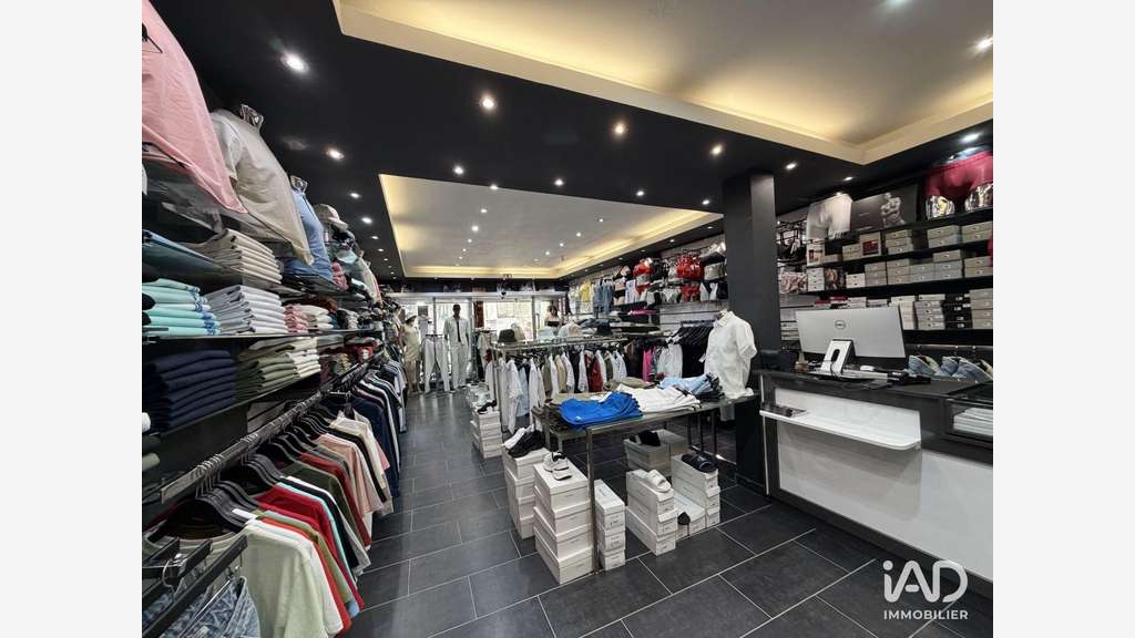 Vente boutique 62m² empl N°1 à Meaux Cathédrale