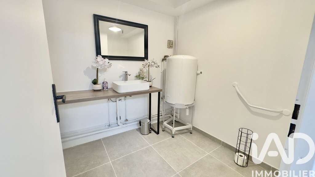 Vente local commercial 154m² à Melun