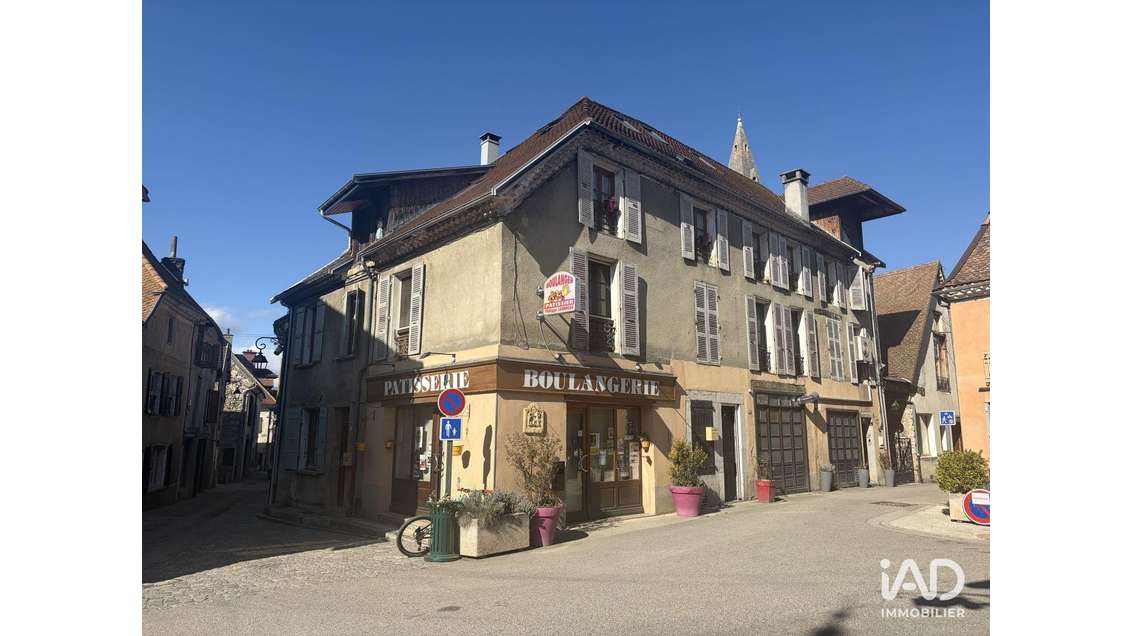 Murs commerciaux à Mens