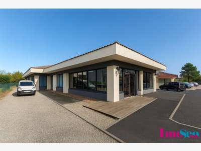 Murs 196m² avec parking à vendre à Mérignac