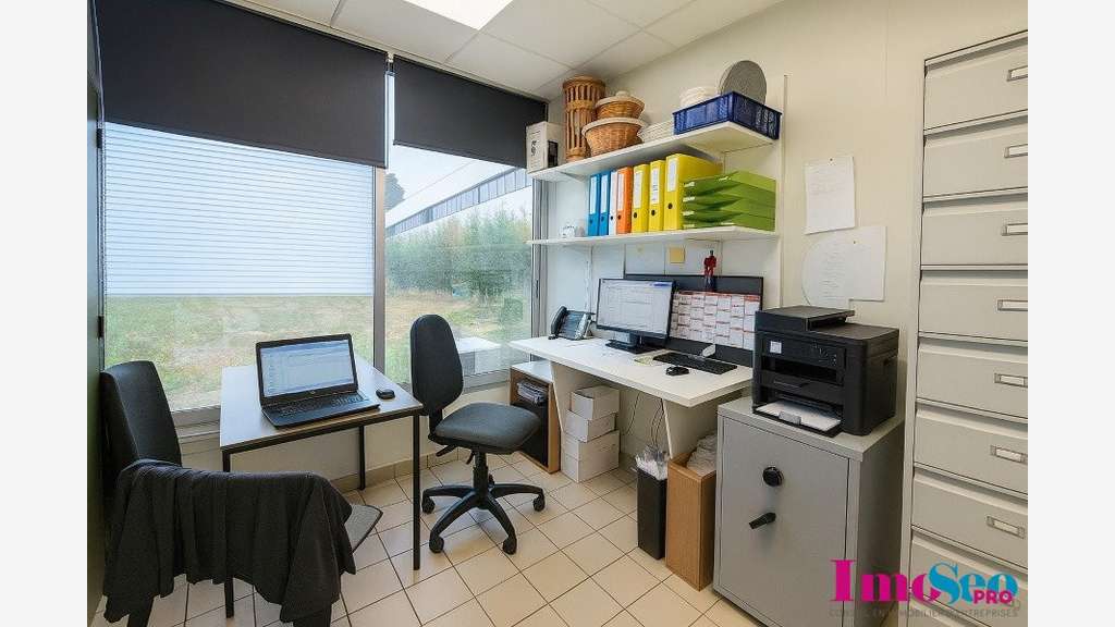 Murs 196m² avec parking à vendre à Mérignac