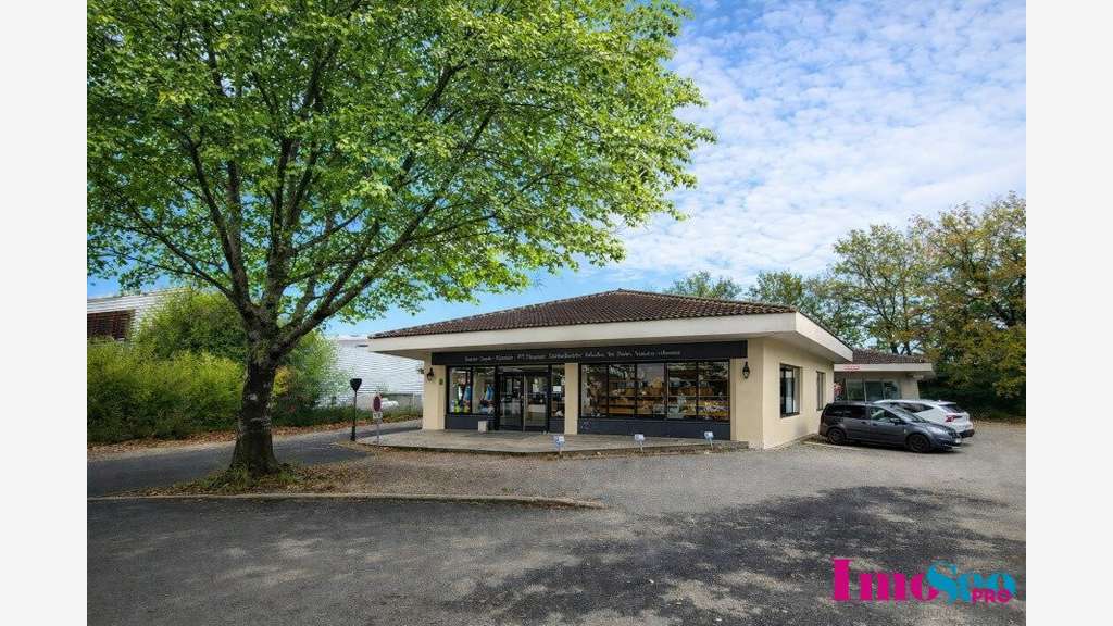 Murs 196m² avec parking à vendre à Mérignac