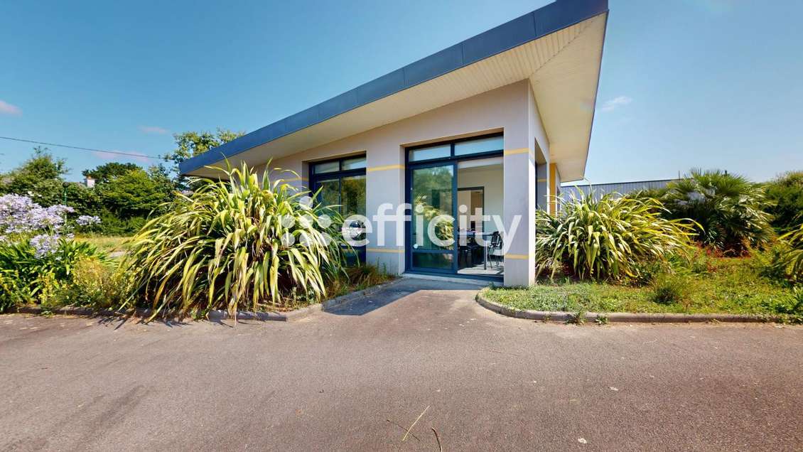 A louer bureaux de 79m² lumineux à Merlevenez