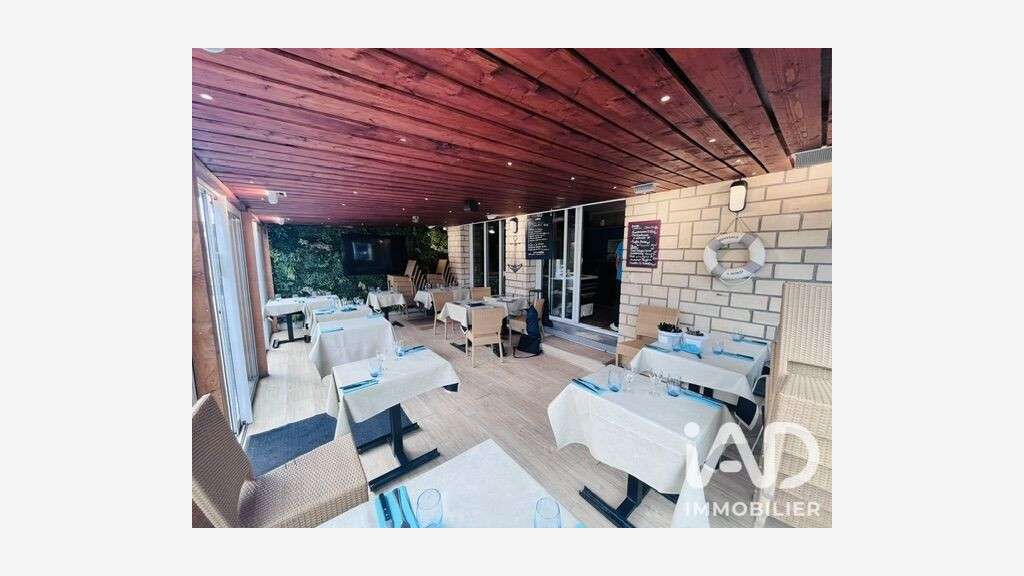 Vente local cial 60m² à Merville-Franceville-Plage