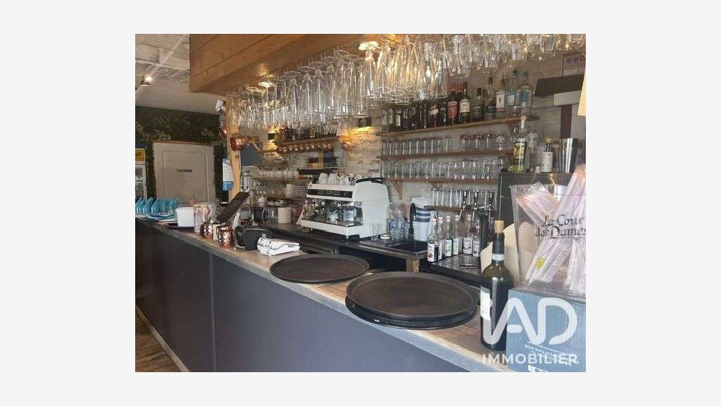 Vente local cial 60m² à Merville-Franceville-Plage