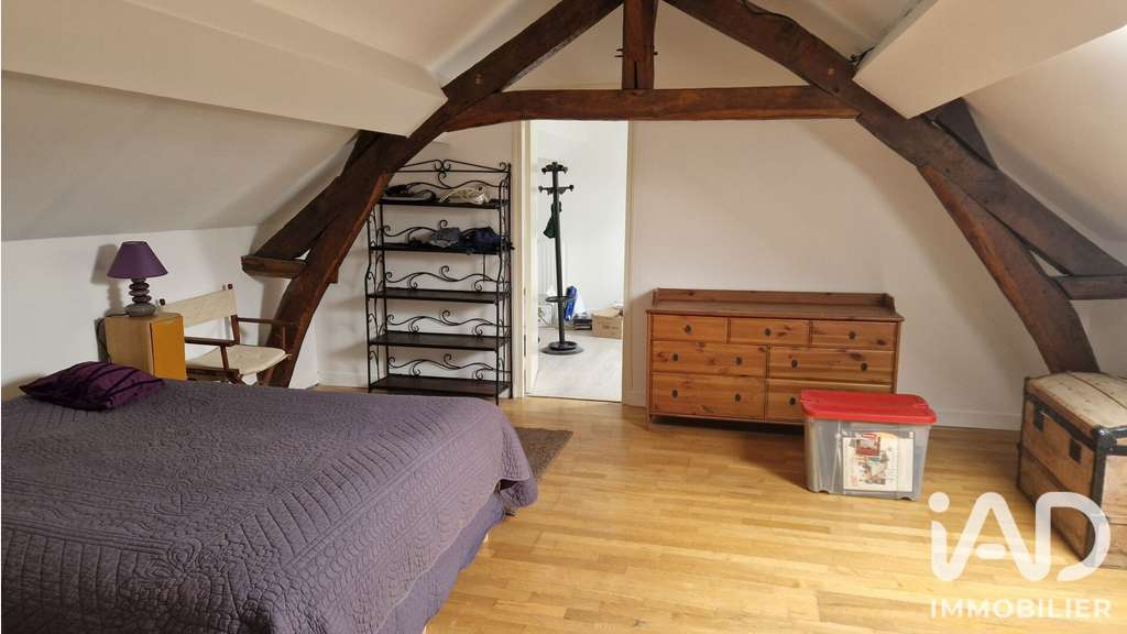 Vente murs belle batisse 300m² à Méry-sur-Oise