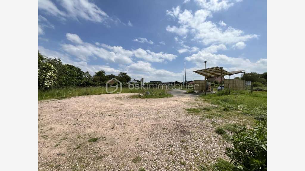 Local (possibilité habitation) avec station de