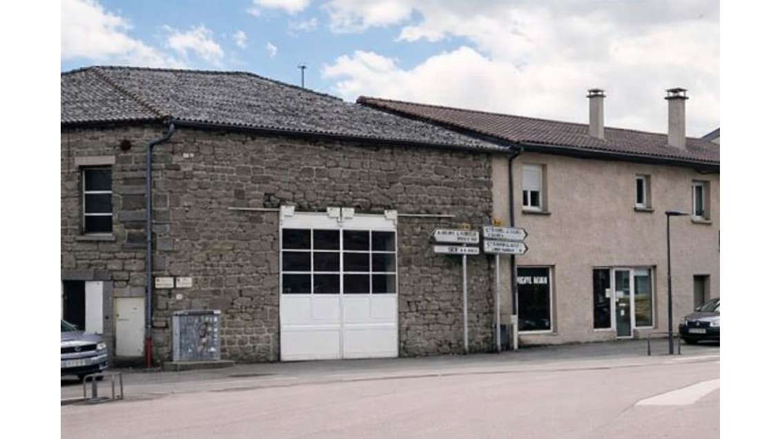 Locaux d'activités à vendre au centre de Messimy