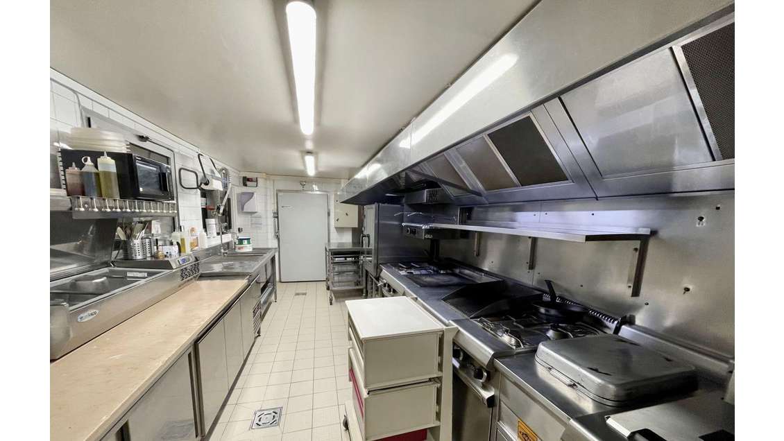 Vente murs hôtel restaurant 628m² à Milly-la-Forêt