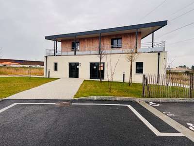 A louer superbe local 146m² dans pôle médical Mios