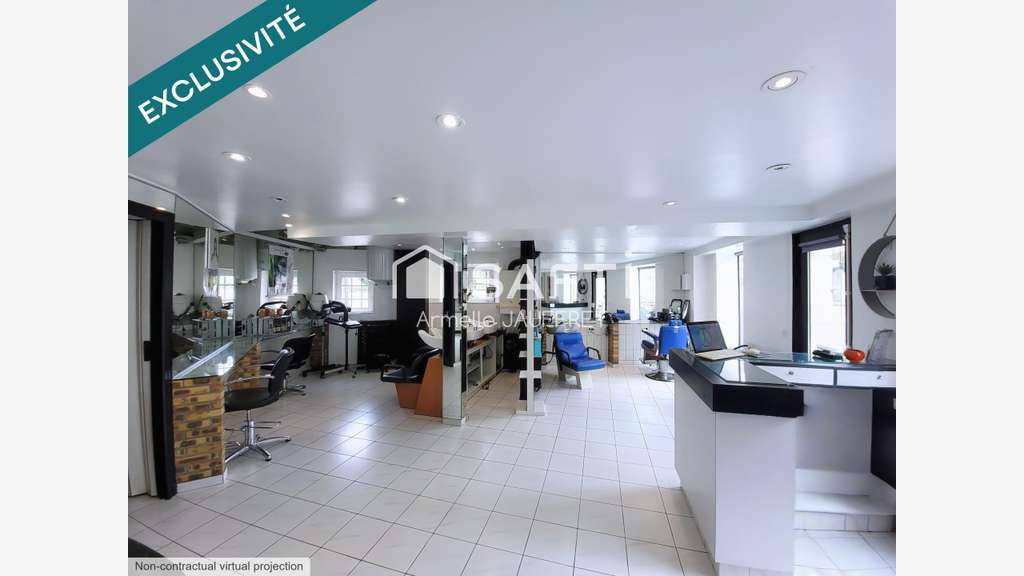 Superbe local commercial et son salon de coiffure