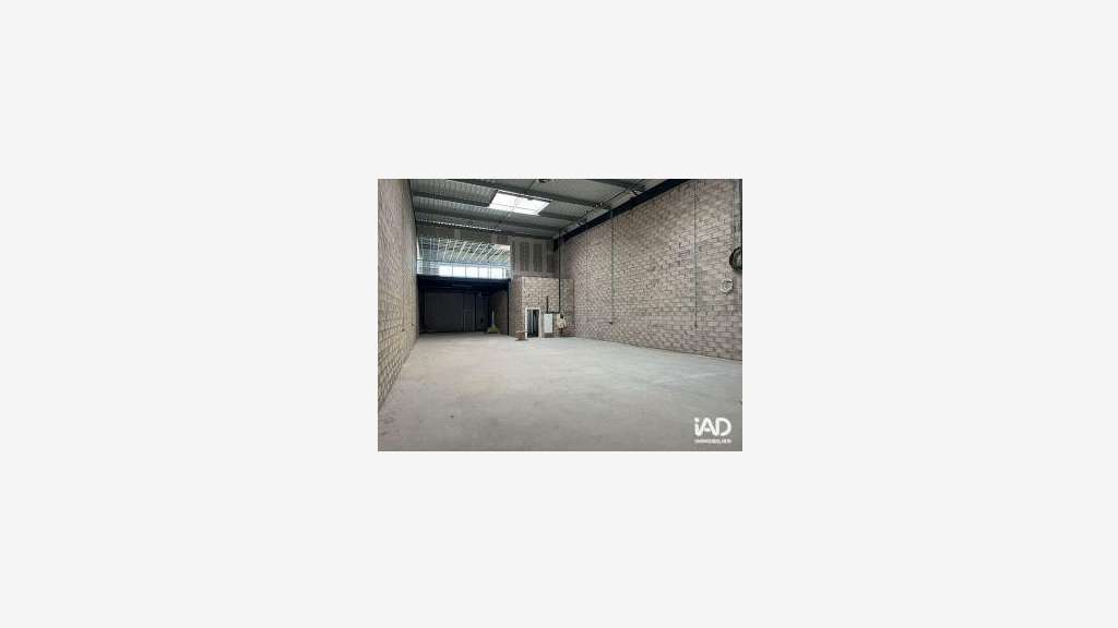 Vente local d'activité de 430m² à Moissy-Cramayel