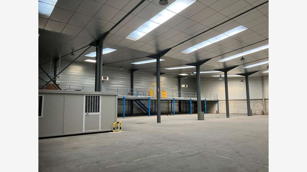 AV bâtiment ind 1192m² Mondeville empl strat