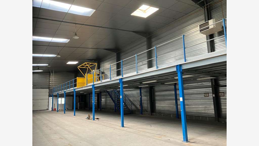 AV bâtiment ind 1192m² Mondeville empl strat