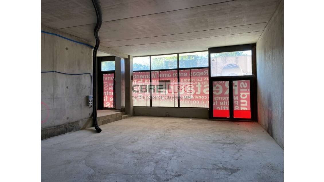 Vente commerce 145m² à Mont de Marsan Arènes
