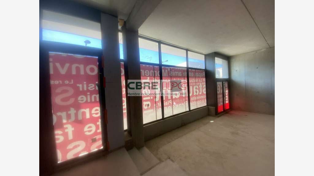 Vente commerce 145m² à Mont de Marsan Arènes