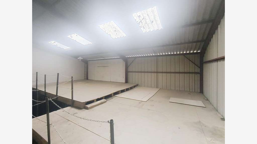 Vente local polyvalent de 250m² à Mont-de-Marsan