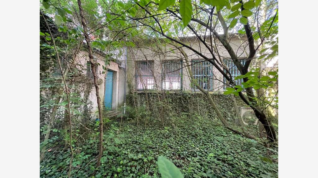 Vente murs commerciaux libres de 79m² à Ladon