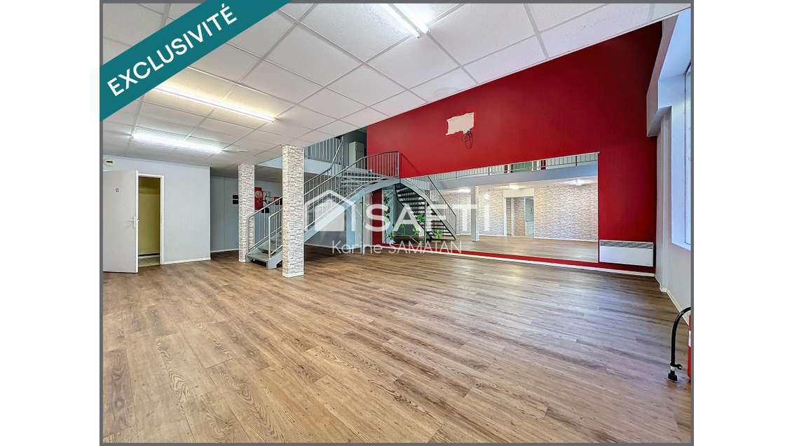AV local commercial rénové 216m² à Montastruc