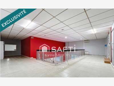 Local commercial rénové de 216 m2 au coeur de M