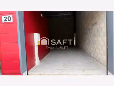 Local Commercial de 83 m² dans parc sécurisé