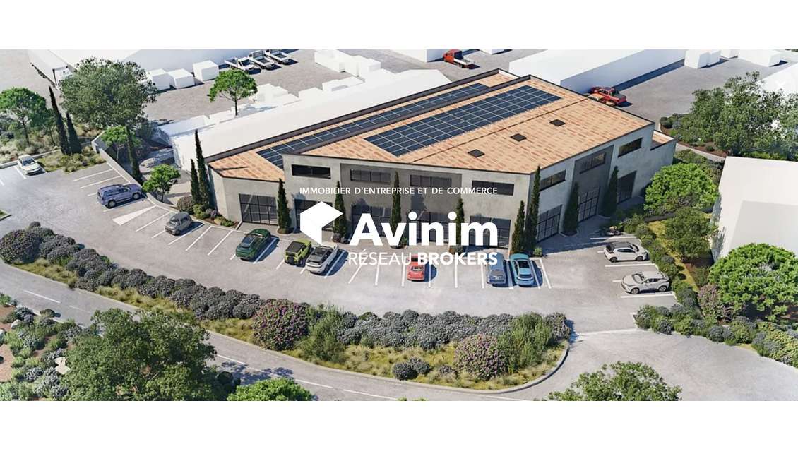 Local commercial de 1 450 m² a Montauroux