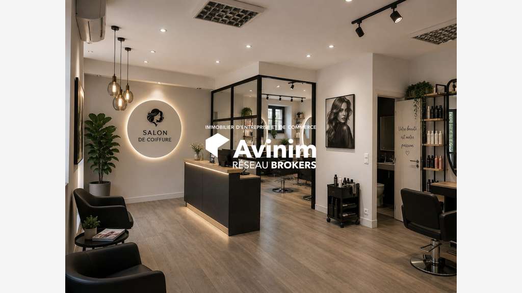 Vente local commercial 68m² à Montauroux village
