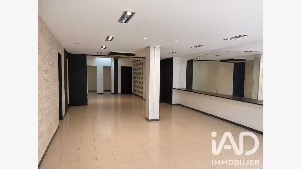 Vente local commercial de 74m² à Montbéliard