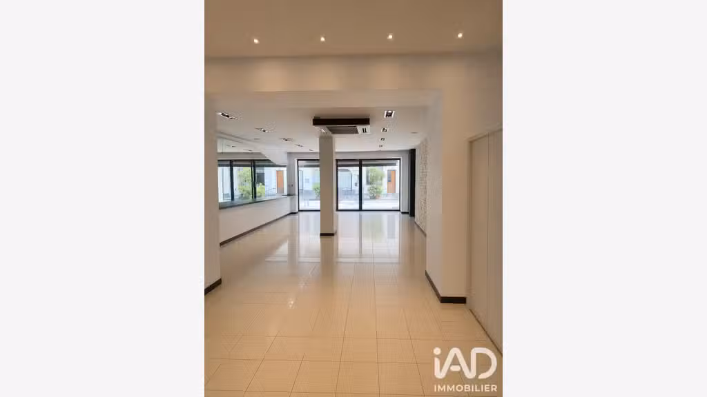 Vente local commercial de 74m² à Montbéliard