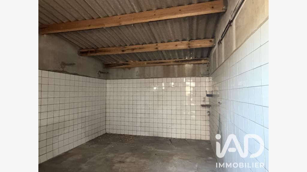 Vente local commercial 180m² à Montélimar
