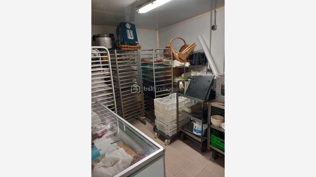 Vente local commercial loué de 97m² à Montfrin