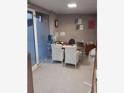 Vente local commercial loué de 97m² à Montfrin