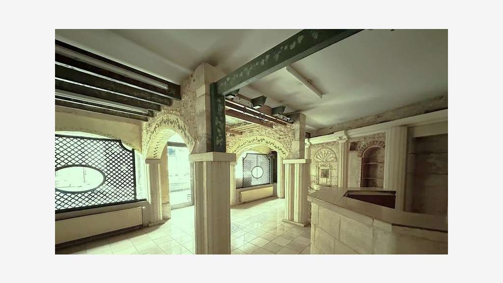 Local/bureau de 154m² à vendre à Montignac (24)