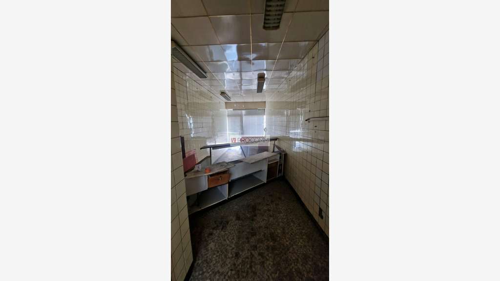 Local 112m² à vendre à Montigny-lès-Metz