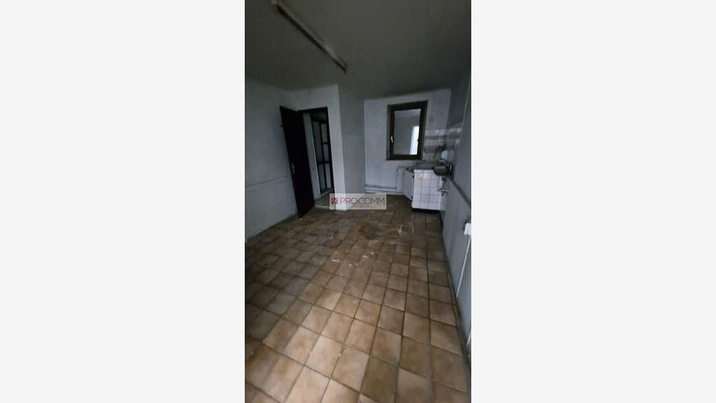 Local 112m² à vendre à Montigny-lès-Metz