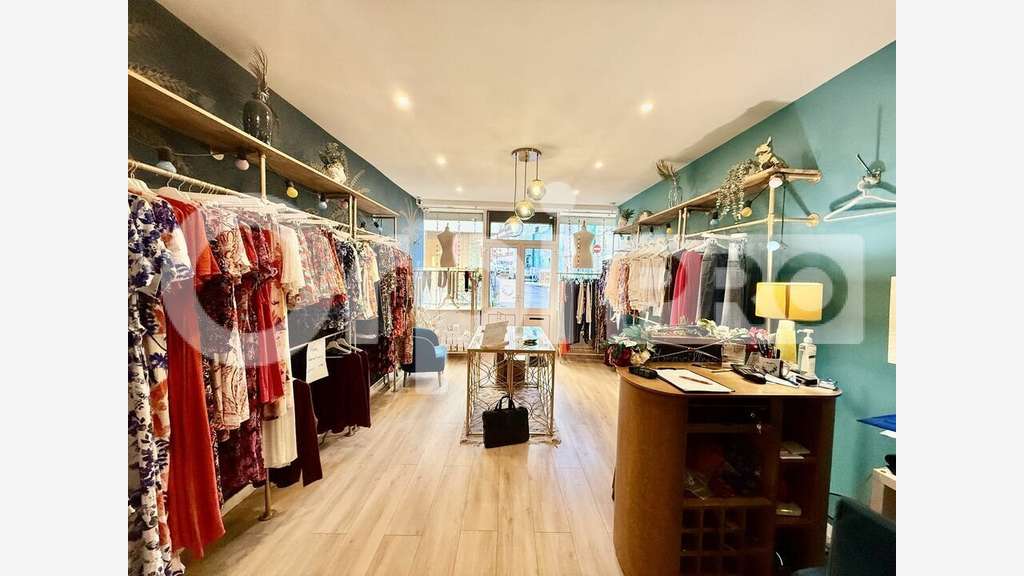Vente local commercial rénové 45m² à Montivilliers