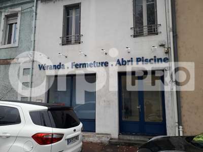 Joli immeuble à vendre à Montluçon
