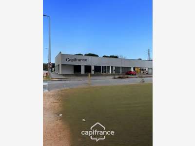 Local commercial 835m² à vendre à Montluçon (03)