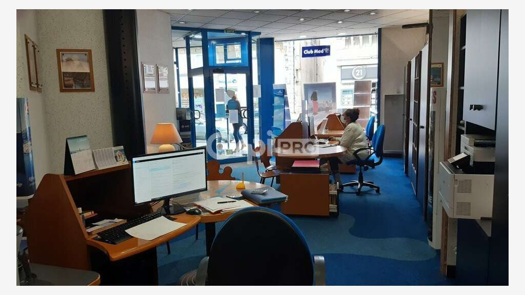 LOCAL COMMERCIAL A VENDRE EMPLACEMENT N°1