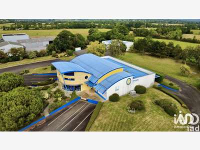 Vente local commercial 880m² à Montmartin-sur-Mer