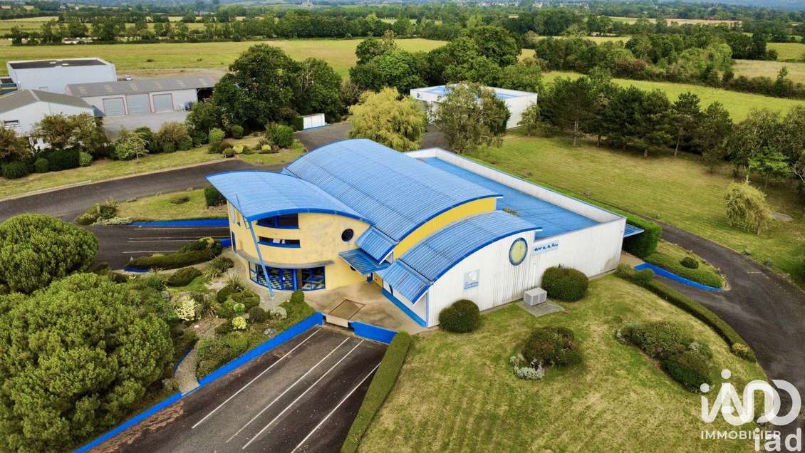 Vente local commercial 880m² à Montmartin-sur-Mer