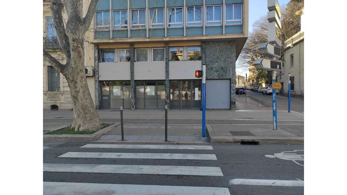 AV local 240m² angle de rue Gambetta Montpellier
