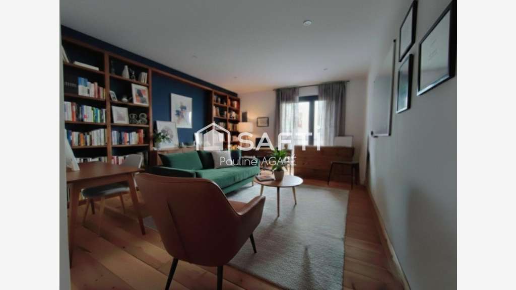 AV local commercial de 48m² avec cour privative 34