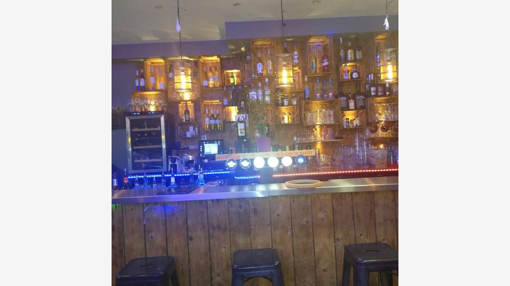 Vente fonds de commerce bar restaurant musical Mon